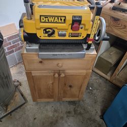 Dewalt 735 Planner W/ Custom Cabinet