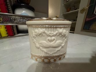 Cream and gold LENOX 'Love endures' decorative small keepsake jar