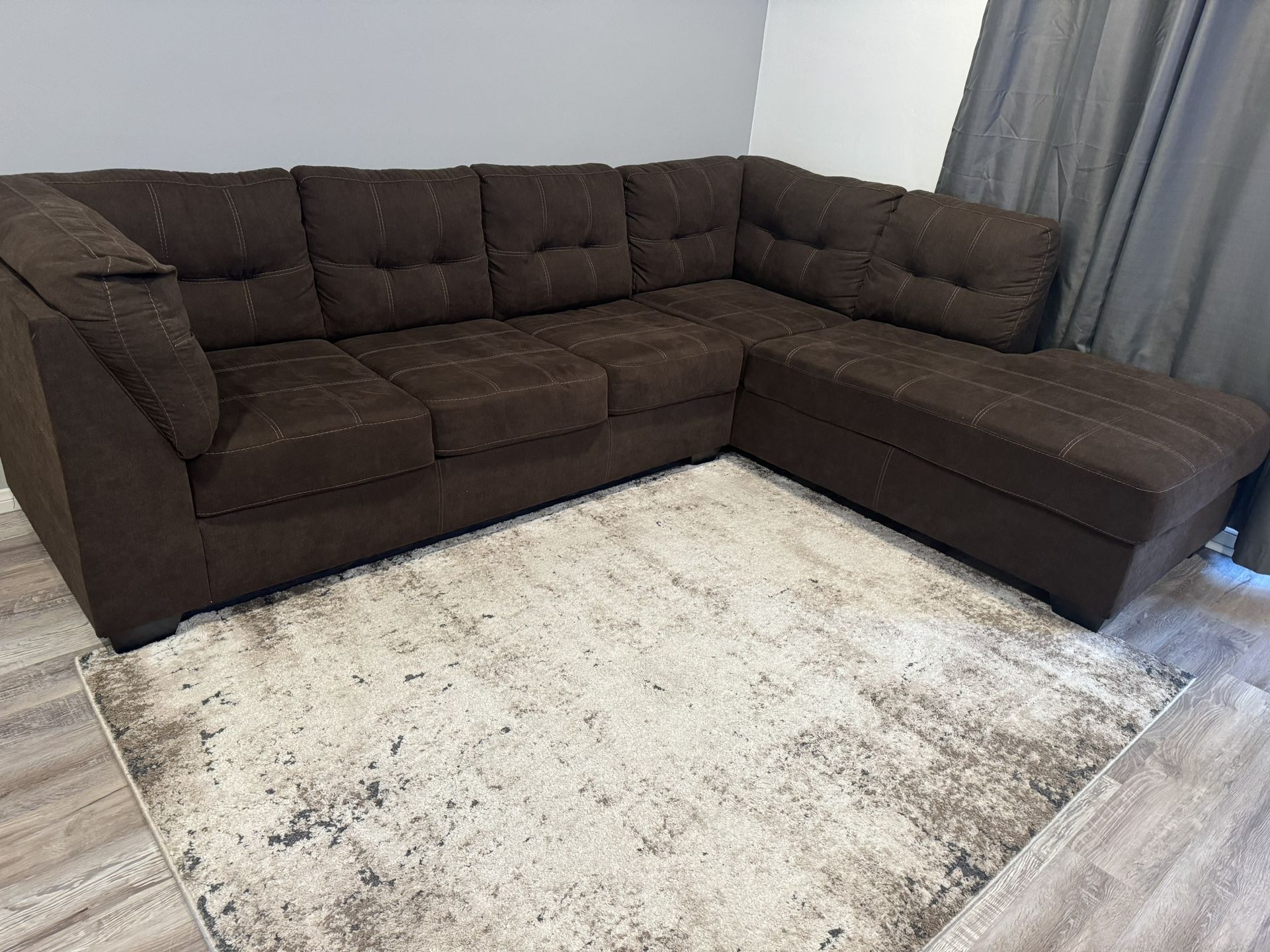 Sectional Couch 