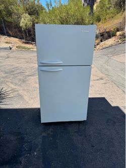 Refrigerator large Household fridge freezer 21 cubics (free local delivery)