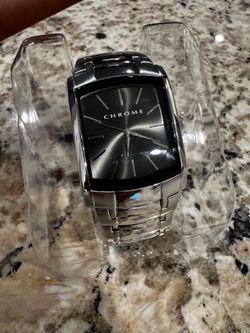 Chrome quartz watch. Mint condition