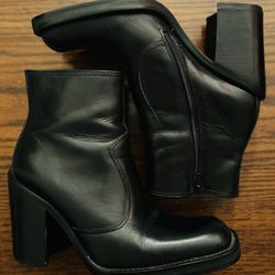 MIA Black Ankle Boots Sz  8