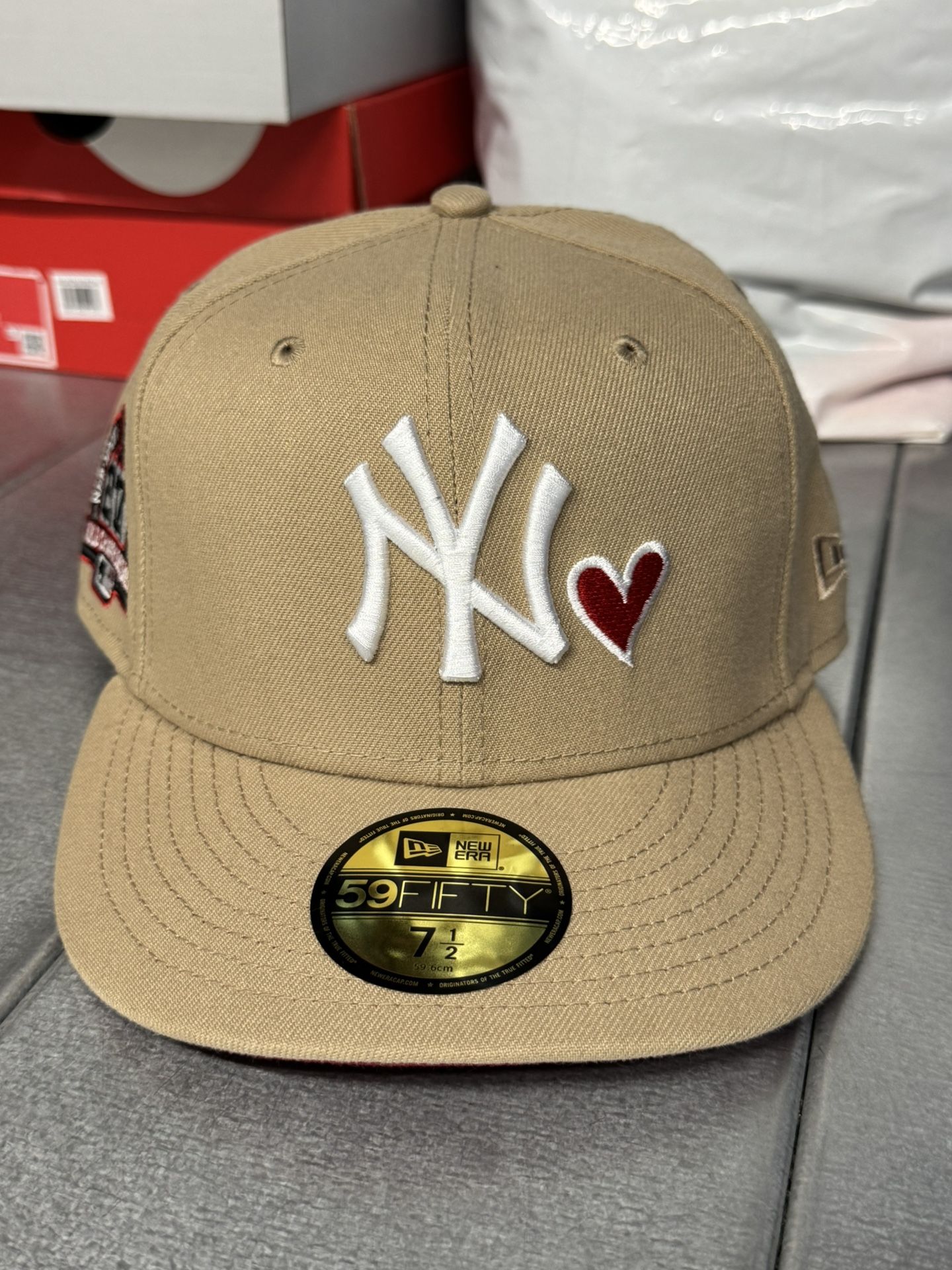 New Era NY Fitted Sz 7 1/2