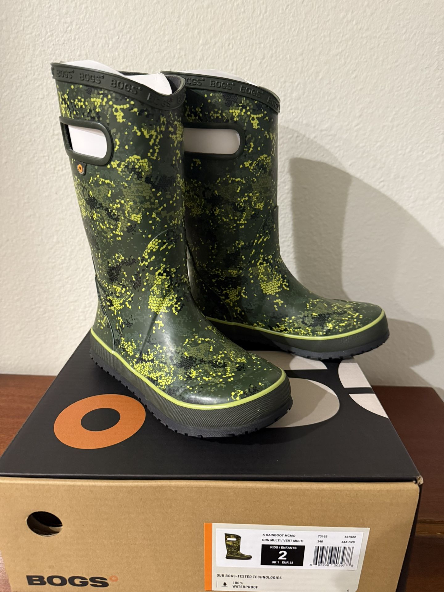 Boys BOGS Rain Boots Size 2