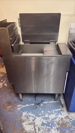 Free Fryer for pick-up only