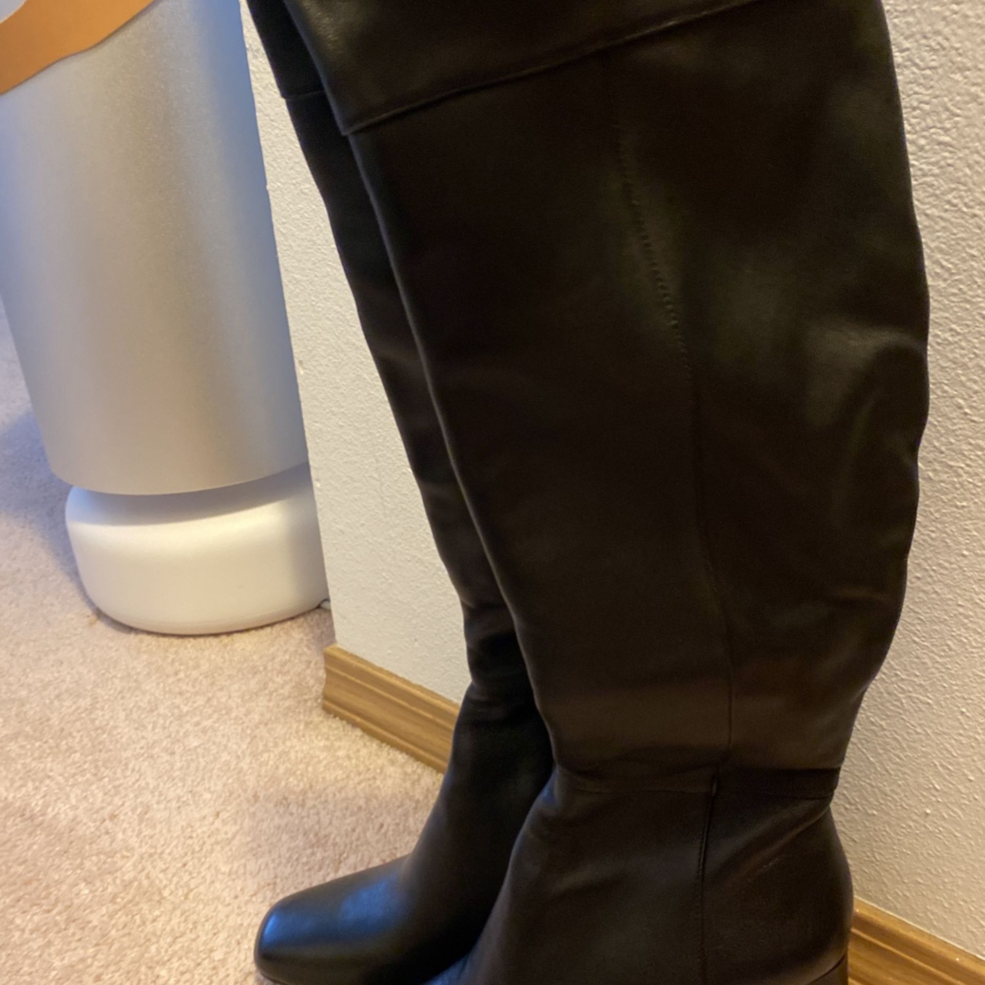 Steve Madden Black Leather Over The Knee boots 8.5 NEW