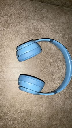 Beats Solo 4. Excellent Like New Condition W/box