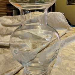 New Never Used Princess House Crystal, Heritage Pattern 9" Tall, 6" W  Vase $20 Firm