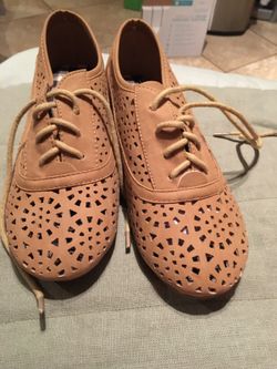 NEW* flats/women shoes size 6 NEW*