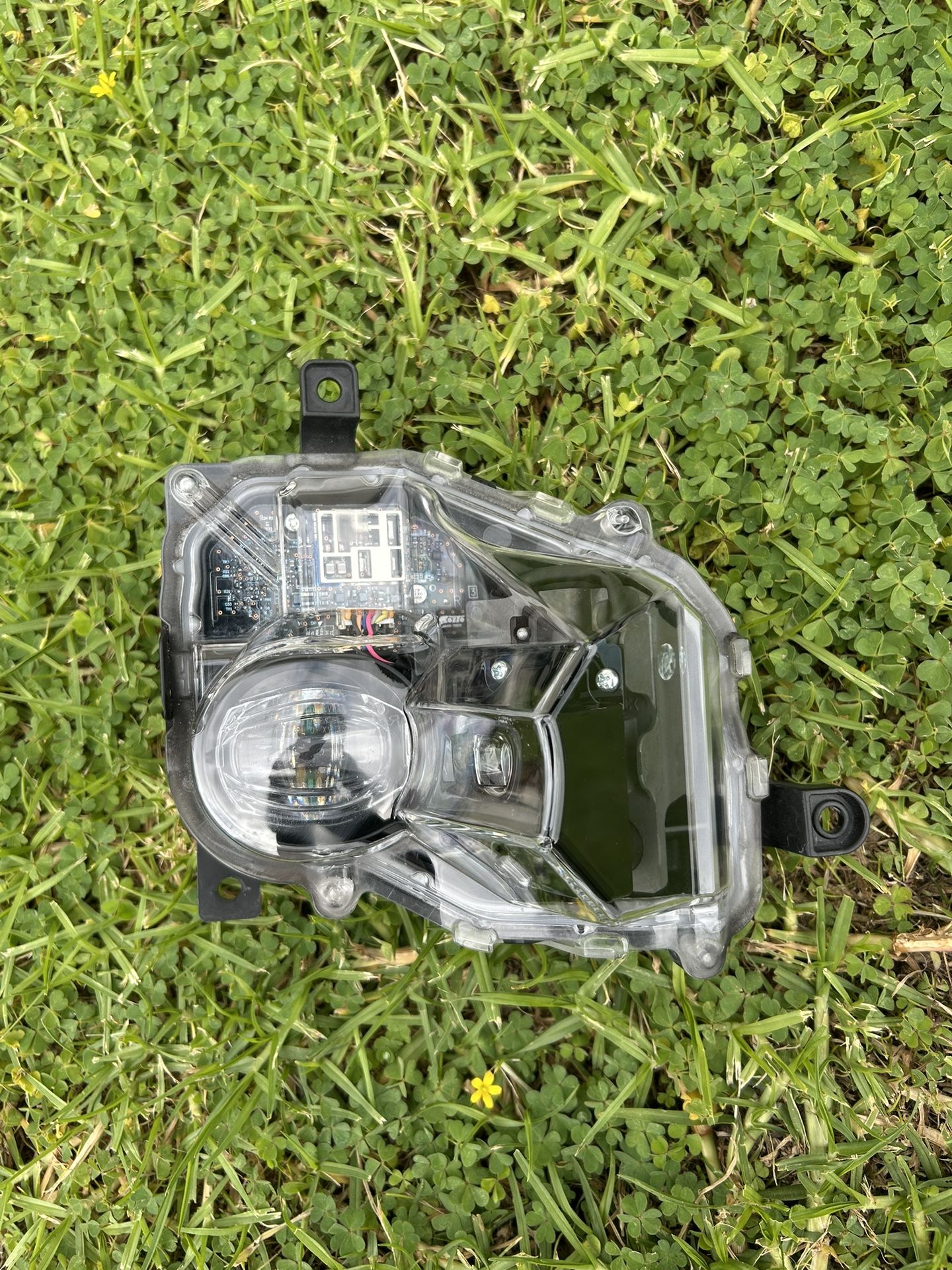 Lexus UX250h Fog Light Driving Lamp Front Passenger Right Side 81210–76020 OEM