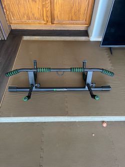 Pull-up bar for door