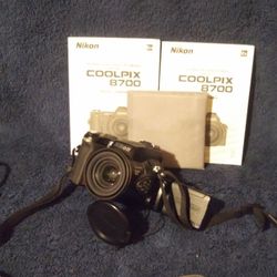 NIKON COOLPIX 8700 DIGITAL CAMERA