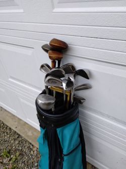 GOLF CLUBS & CARRY Bag  + Extras