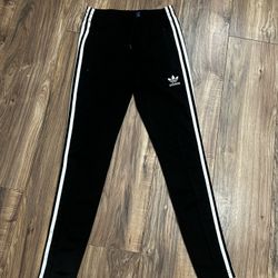 women’s Adidas pants 