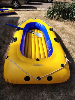 Sevylor 3 Person Raft with Oars