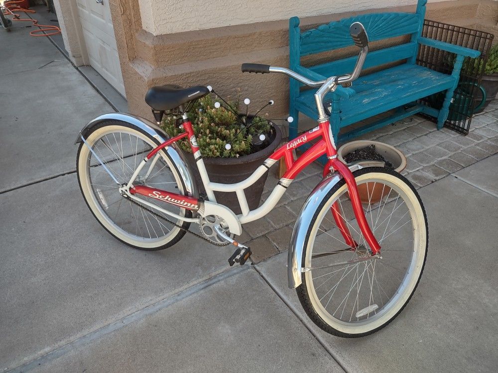 Ladies Schwinn Legacy 26 Inch Beach Cruiser Bike
