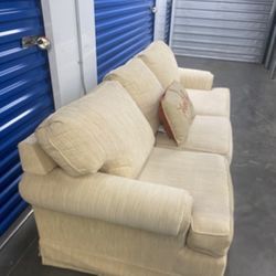 Comfortable Pull-out-bed Couch (free delivery)