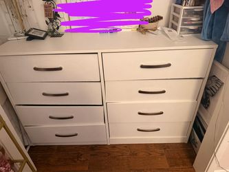White Chest of 8 Drawers