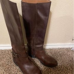 3 Sets of Size 7 Boots for $25 Total