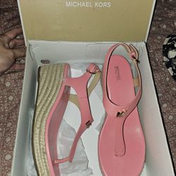 Ladies Sandals Sz 10