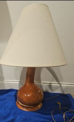 LIKE NEW HAND CARVED TURTLE LAMP