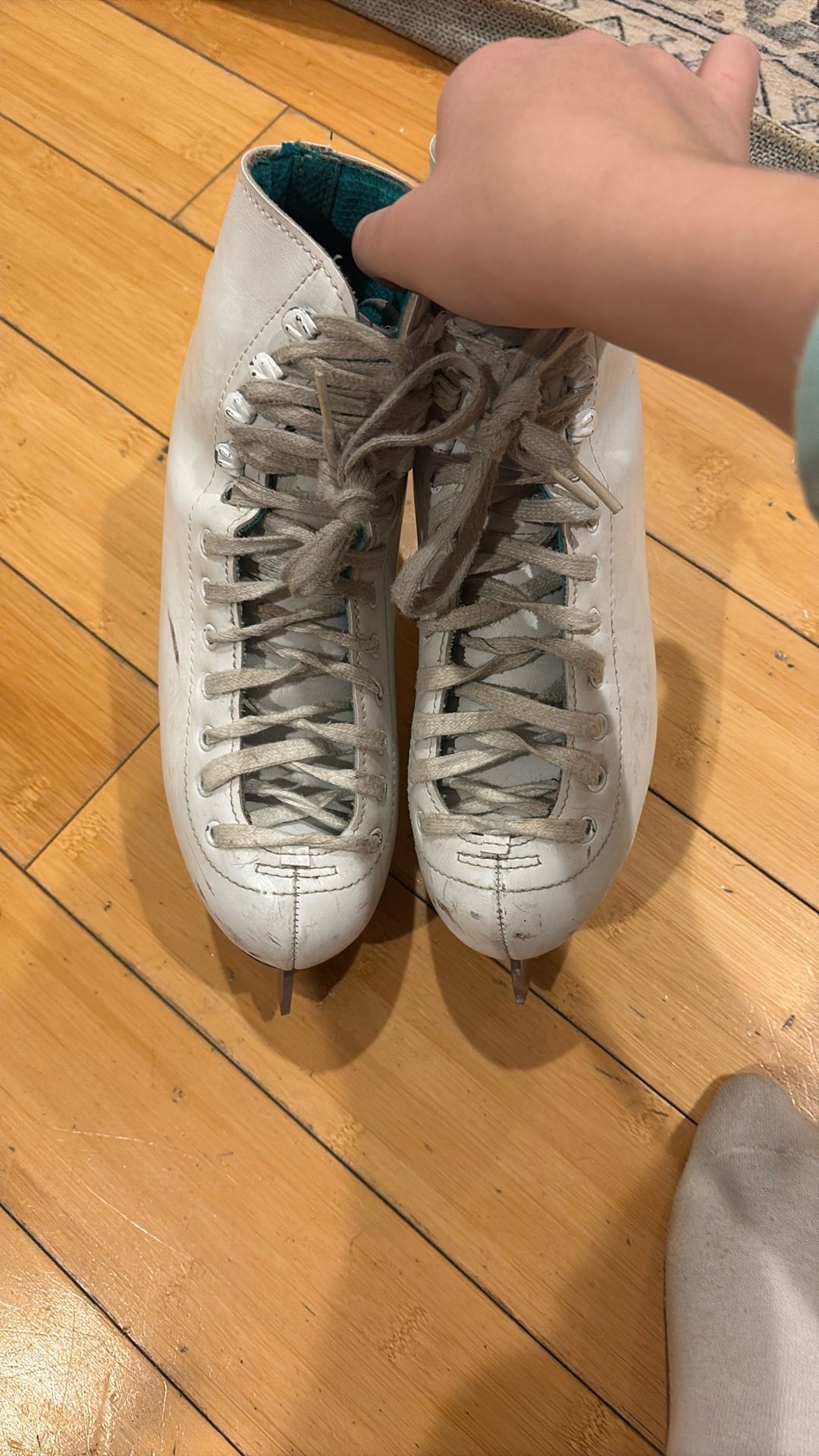 Ice Skate (Size 6) Riedell, Regular