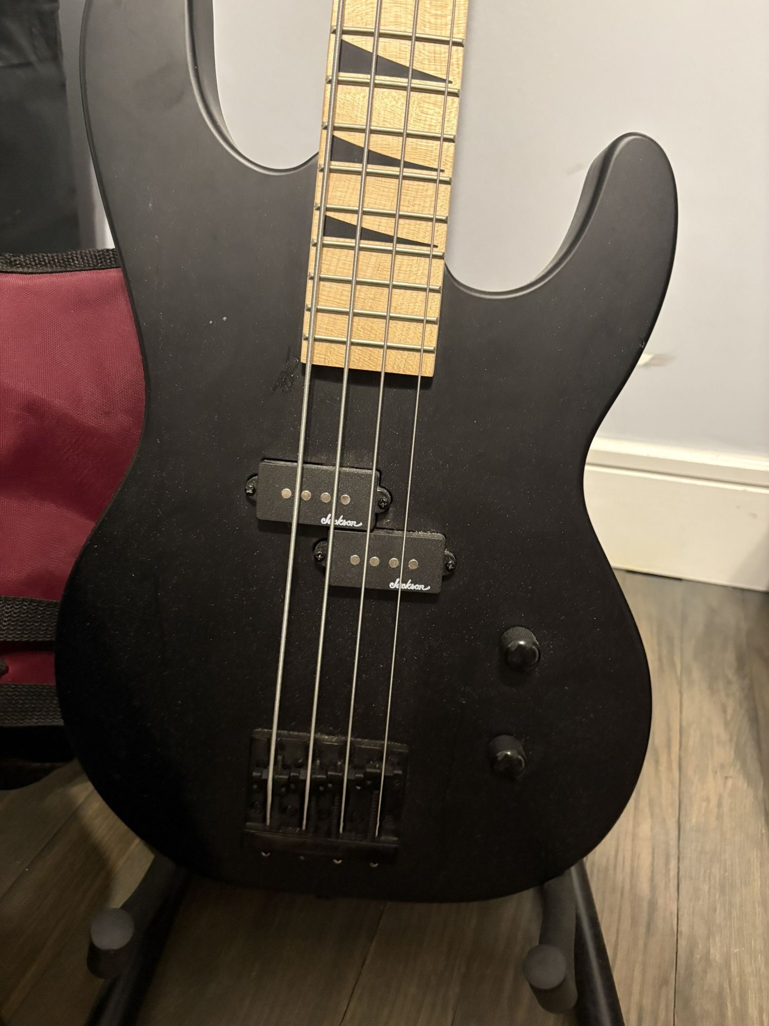 Jackson JSM1 Series Bass With Hartke Hd15 Amp