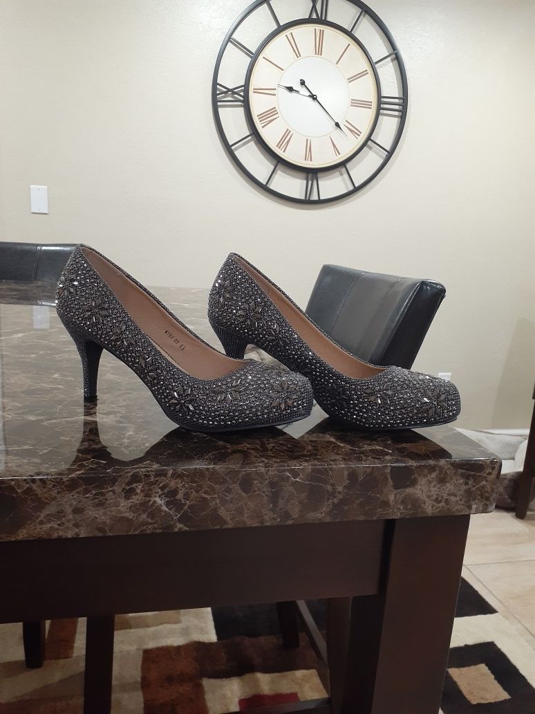 Brand new Mila Lady heels