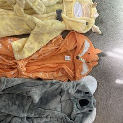 3 Baby Robes 