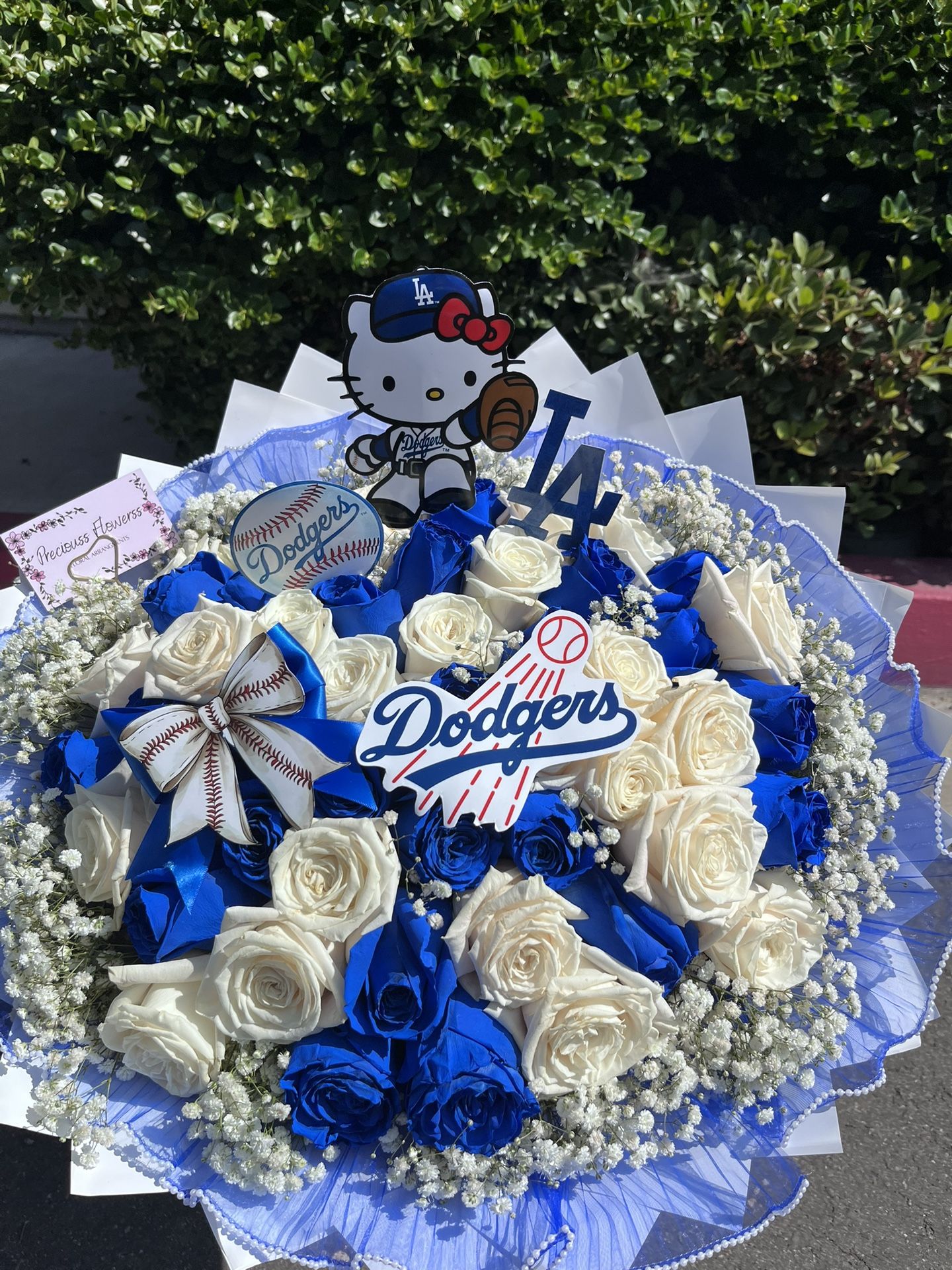 Dodgers Flower Bouquet 💙🤍🎀