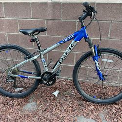TREK BIKE NEW TIRES EXCELLENT CONDITION