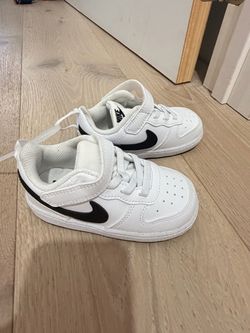 Nike Toddler Sneakers White Black Swoosh