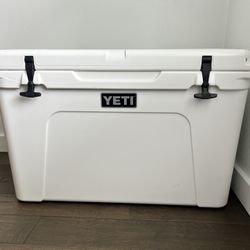 Yeti 105 Hard Cooler