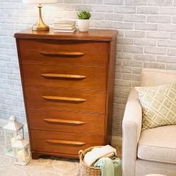 MCM Mid Century Modern Walnut Dresser – Solid Wood, 5 Drawer