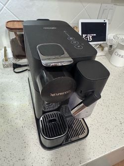 Nespresso De’Longhi Lattissima Espresso & Cappuccino Machine with Milk Frother
