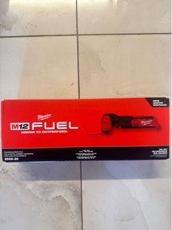 Milwaukee M12 Fuel multi Tool 2526-20