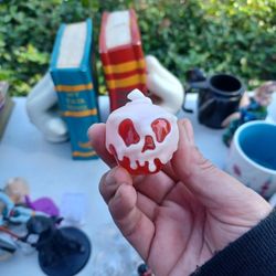 Poisoned Apple Ice Cube 