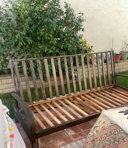 FUTON FREE