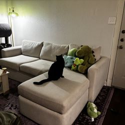 Ivory Sectional (2 Pieces)