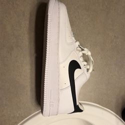 Air Force 1 low