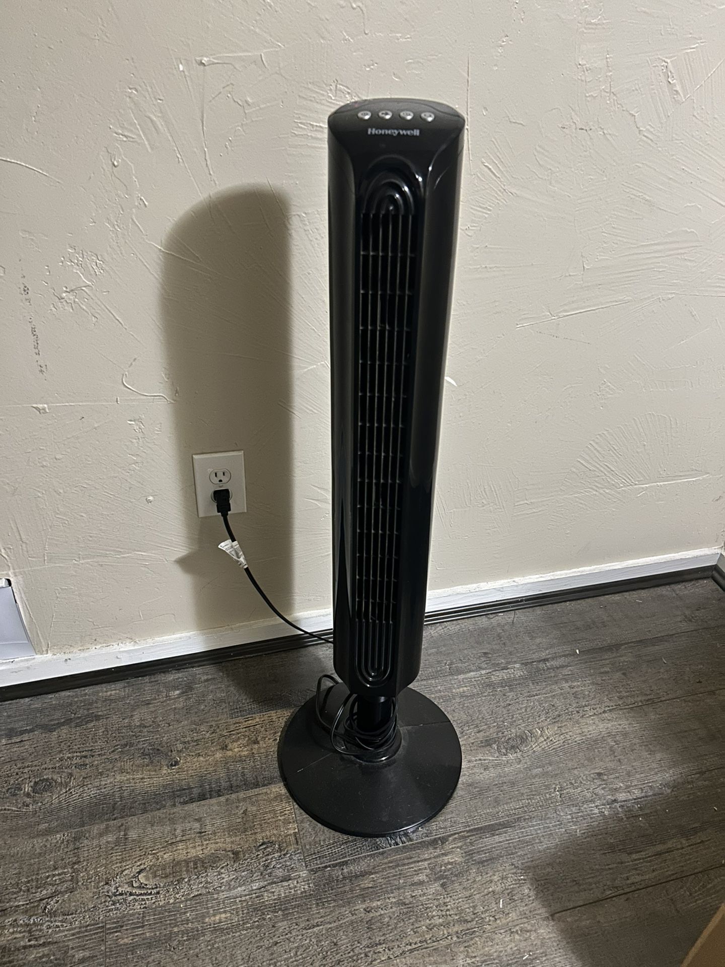 Honeywell Oscillating Tower Fan