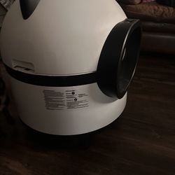 Self Cleaning Cat Litter Box 