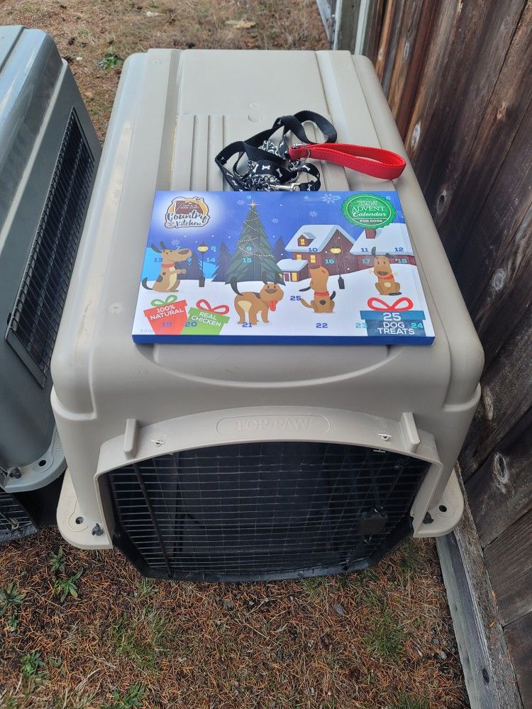 Large Dog Kennel. *** One Left Tan Color***