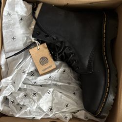 Doc Martens 1460 Serena Women’s 8