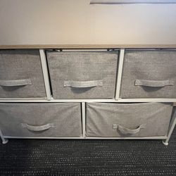 Like New With 5 Drawers $30. Mpu