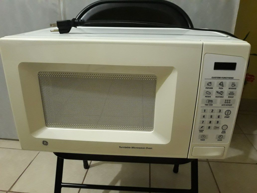 Vendo microwave Oven en buenas condiciones