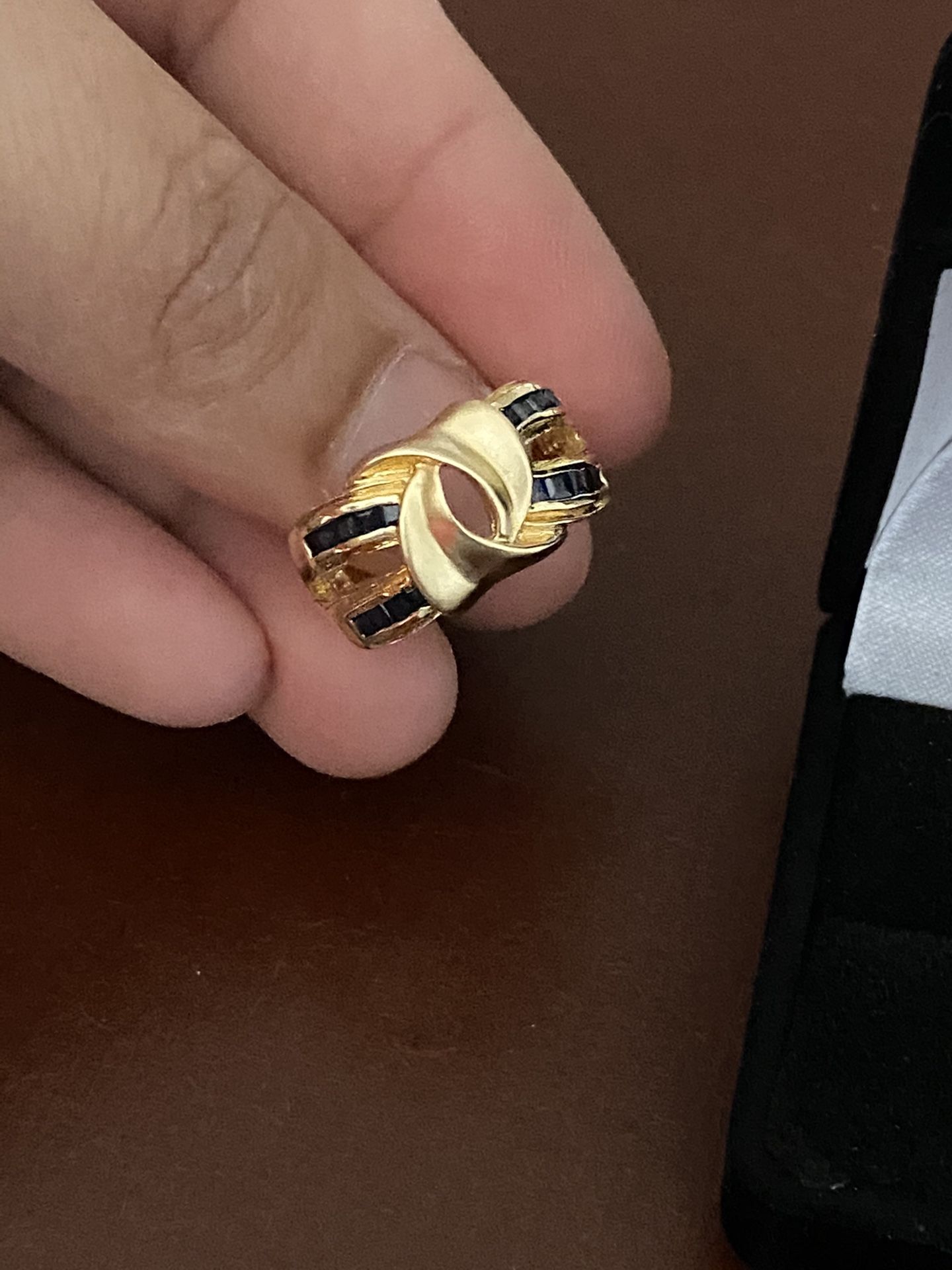 14k gold sapphires ring size 7