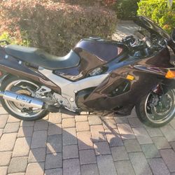 1997 Kawasaki Ninja ZX-11 