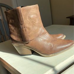 Ankle Boot Western Style