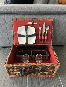 Picnic Basket Set